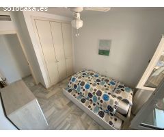 MEDIA TEMPORADA . SE ALQUILA DEL 1.9.24-30.6.25 BONITO APARTAMENTO EN 2ª LINEA DE PLAYA EN BENALMADE