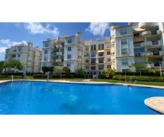 MEDIA TEMPORADA . SE ALQUILA DESDE AHORA HASTA 31.5.25 BONITO APARTAMENTO EN 2ª LINEA DE PLAYA EN BE