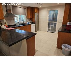 SE VENDE BONITO CHALET EN MIJAS