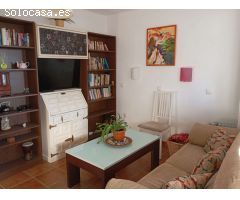 MEDIA TEMPORADA . SE ALQUILA DESDE 1,12,24-15.5.25 BONITO APARTAMENTO CON AMPLIA TERRAZA EN BENALMAD