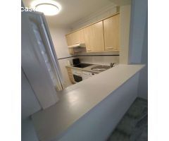 SE VENDE MAGNIFICO APARTAMENTO TOTALMENTE REFORMADO CON VISTAS AL MAR EN BENAMADENA EN 2ª LINEA DE P