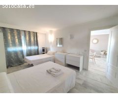 SE VENDE MAGNIFICO APARTAMENTO TOTALMENTE REFORMADO CON VISTAS AL MAR EN BENAMADENA EN 2ª LINEA DE P
