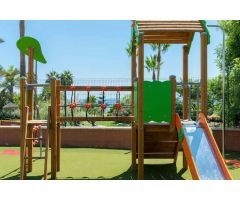 SE VENDE MAGNIFICO APARTAMENTO TOTALMENTE REFORMADO CON VISTAS AL MAR EN BENAMADENA EN 2ª LINEA DE P