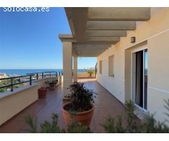 Se  vende magnifico Atico Duplex con impresionantes vistas al mar   y a la montaña en Torremolinos