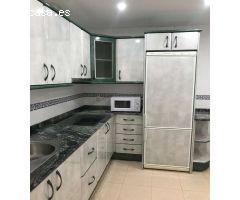 Media temporada . Se alquila  desde ahora hasta 30 de junio 2025 bonito apartamento en Los Boliches 