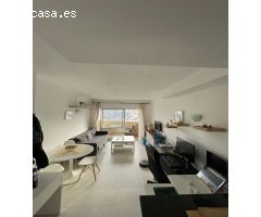 Se alquila MEDIA TEMPORADA del 01/10/2025 - 30/05/26 bonito apartamento con vistas al mar en 1ª line