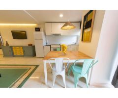 MEDIA TEMPORADA . SE ALQUILA 15.9.24-31.5.25 BONITO ESTUDIO EN CENTRO DE TORREMOLINOS