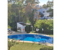 SE VENDE BONITO  DUPLEX AMUEBLADO CON LICENCIA TURISTICA EN CALAHONDA (MIJAS)