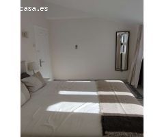 SE VENDE BONITO  DUPLEX AMUEBLADO CON LICENCIA TURISTICA EN CALAHONDA (MIJAS)