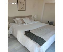 SE VENDE BONITO  DUPLEX AMUEBLADO CON LICENCIA TURISTICA EN CALAHONDA (MIJAS)