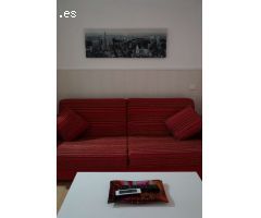 Se alquila de 1/12/2025-30/03/2026 bonito apartamento reformado en Benalmádena.-