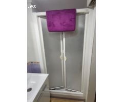 Se alquila de 1/12/2025-30/03/2026 bonito apartamento reformado en Benalmádena.-