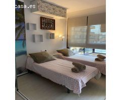 Se alquila  del  1.9.2025-30.06.2026  bonito  duplex  con vistas al mar en 1ª linea de playa en Bena
