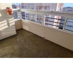 SE VENDE BONITO PISO ZONA  CASTILLO SOHAIL EN FUENGIROLA