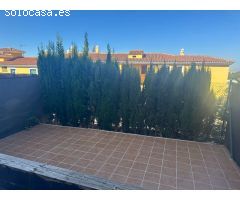 MEDIA TEMPORADA . SE ALQUILA DESDE 1.9.25-30.6.26 BONITO APARTAMENTO  EN  TORREQUEBRADA EN BENALMADE