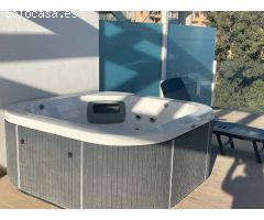 SE ALQUILA POR LARGA TEMPORADA APARTAMENTO DE  LUJO CON VISTAS AL MAR EN FUENGIROLA
