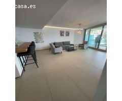 SE ALQUILA POR LARGA TEMPORADA APARTAMENTO DE  LUJO CON VISTAS AL MAR EN FUENGIROLA