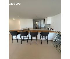SE ALQUILA POR LARGA TEMPORADA APARTAMENTO DE  LUJO CON VISTAS AL MAR EN FUENGIROLA