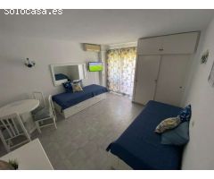MEDIA TEMPORADA . SE ALQUILA DE 1.10.25-30.6.26 BONITO ESTUDIO EN BENALMADENA