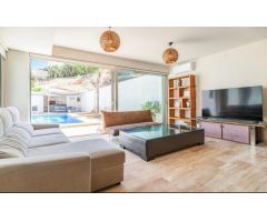 SE ALQUILA POR LARGA TEMPORADA DESDE 01.11.25 MAGNIFICA VILLA EN BENALMADENA