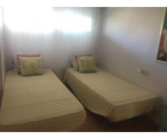 SE VENDE BONITO APARTAMENTO EN 2ª  LINEA DE PLAYA CON VISTAS MAR EN BENALMADENA