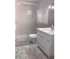 SE VENDE BONITO APARTAMENTO EN 2ª  LINEA DE PLAYA CON VISTAS MAR EN BENALMADENA