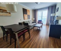 Se alquila  desde 1/5/2025  - 30/06/2025bonito apartamento con vistas al mar en Benalmadena a 200 me