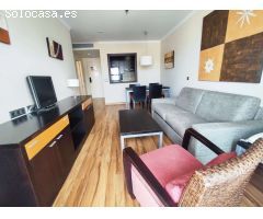 Se alquila  desde 1/5/2025  - 30/06/2025bonito apartamento con vistas al mar en Benalmadena a 200 me