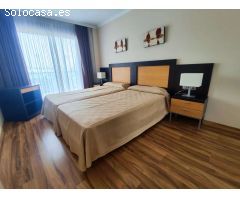Se alquila  desde 1/5/2025  - 30/06/2025bonito apartamento con vistas al mar en Benalmadena a 200 me