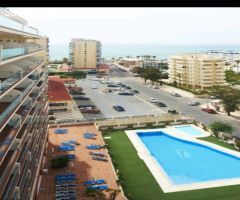 Se alquila  desde 1/5/2025  - 30/06/2025bonito apartamento con vistas al mar en Benalmadena a 200 me