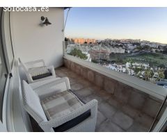 SE ALQUILA POR LARGA TEMPORADA BONITO APARTAMENTO REFORMADO CON VISTAS AL MAR EN LA COLINA (TORREMOL
