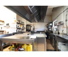 LOCALES + ALMACEN EN VENTA