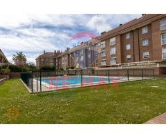 Apartamento con piscina comunitaria