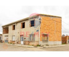 CASA EN CONSTRUCCIÓN CON PROYECTO