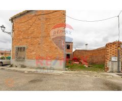 CASA EN CONSTRUCCIÓN CON PROYECTO