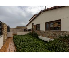 Chalet independiente con piscina