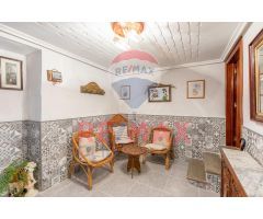 CASA DE PUEBLO EN EL CORAZÓN DE MUCIENTES