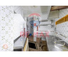 SE VENDE BAR