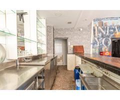 SE VENDE BAR