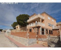 Oportunidad única en Mula: Chalet con infinitas posibilidades