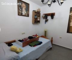 CASA CON PATIO