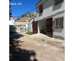COCHERA DE GRANDES DIMENSIONES