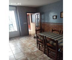 MAGNIFICA CASA, CON GARAJE, NAVE Y LOCAL