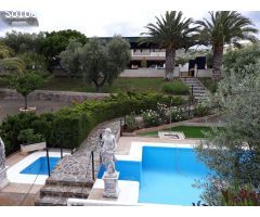 Oportunidad!!!Ideal Inversores o Particular finca de Recreo!!.Las instalaciones cuenta con piscina p