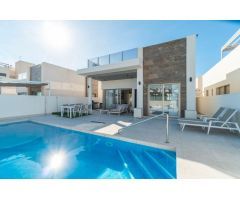 Chalet independiente de 5 dormitorios en Los Dolses, La Zenia