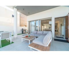 Chalet independiente de 5 dormitorios en Los Dolses, La Zenia