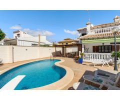 Chalet en Venta en Orihuela Costa, Alicante