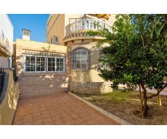 Chalet en Venta en Orihuela Costa, Alicante
