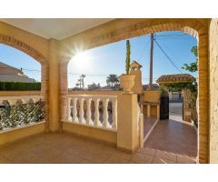 Chalet en Venta en Orihuela Costa, Alicante