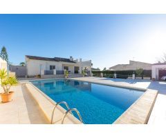 Villa en Venta en Torrevieja, Alicante